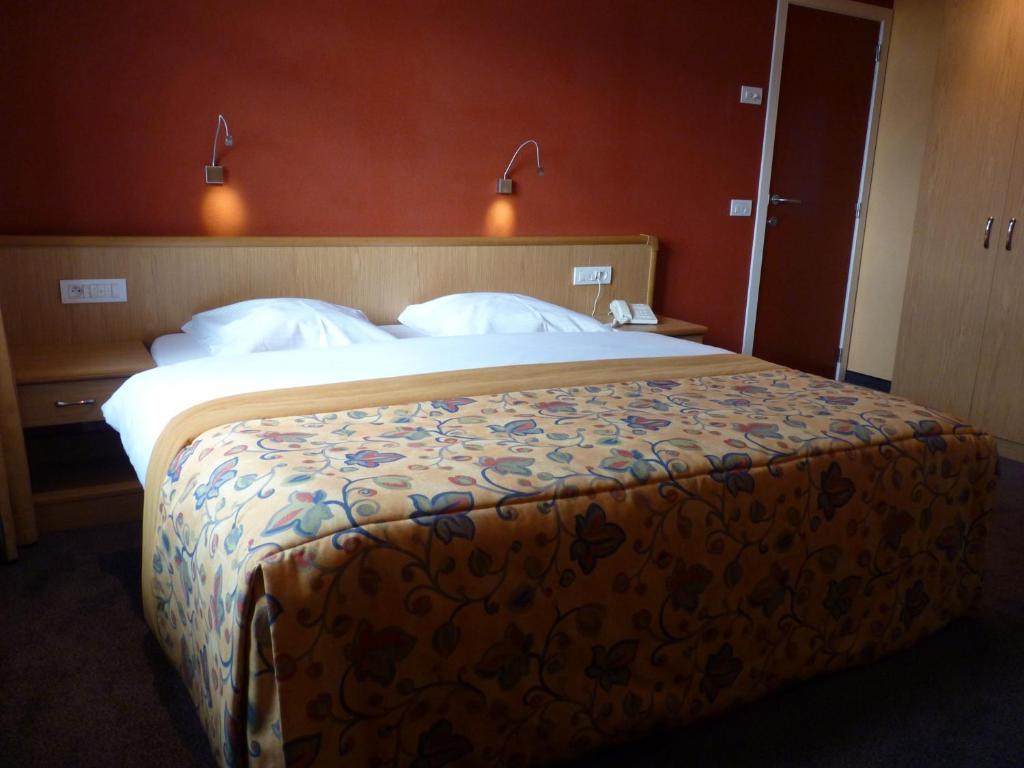 Les Tilleuls Hotel Jupille Kültér fotó