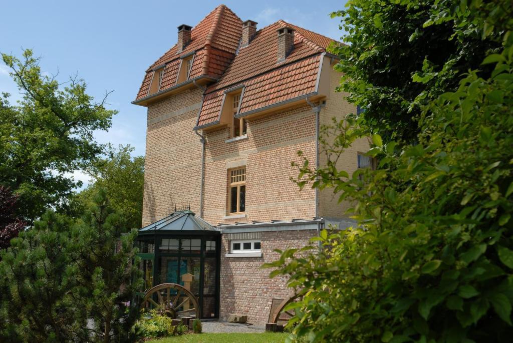 Les Tilleuls Hotel Jupille Kültér fotó